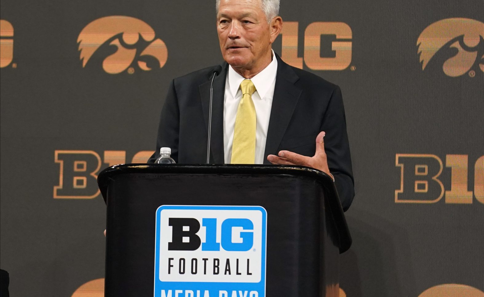 Two Guys Named Chris: Hassel’s in Iowa, Big Ten media days and more